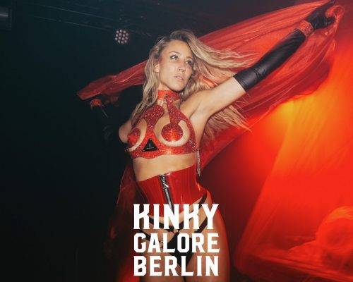 2025_aderholdprojects_fotografie_event_party_kinky_galore_fetisch_Hamburg_UebelGefaehrlich9043