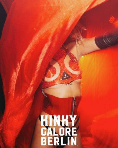 2025_aderholdprojects_fotografie_event_party_kinky_galore_fetisch_Hamburg_UebelGefaehrlich9053