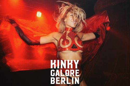 2025_aderholdprojects_fotografie_event_party_kinky_galore_fetisch_Hamburg_UebelGefaehrlich9059