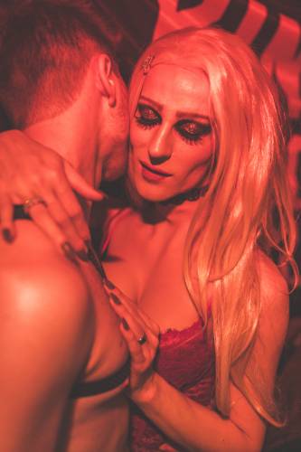 KinkyGaloreFREUD sensualshootFFM-5446