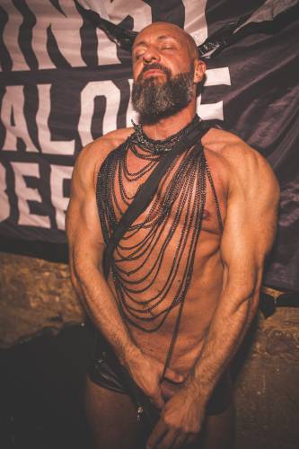 KinkyGaloreFREUD sensualshootFFM-6769