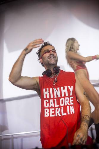 KinkyGalore sensualshootFFM 5years-108