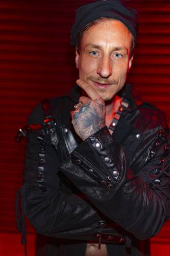 KinkyGalore sensualshootFFM 5years-85