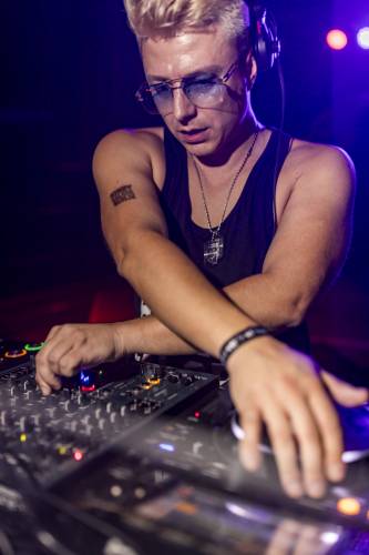 KINKY GALORE FRANKFURT ZOOM SENSUALSHOOTFFM