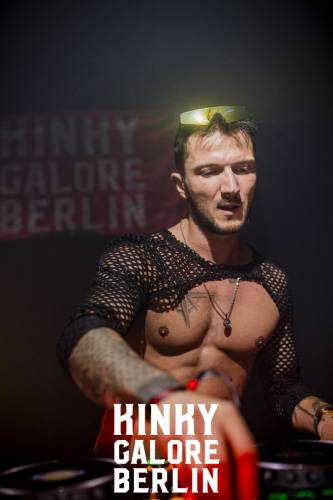 KinkyGalore_FridasPier_1_sensualshootFFM-1181