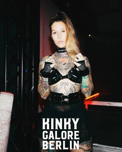 2024 aderholdprojects fotografie kinky galore Berlin fetisch nude porn art fotografie5965