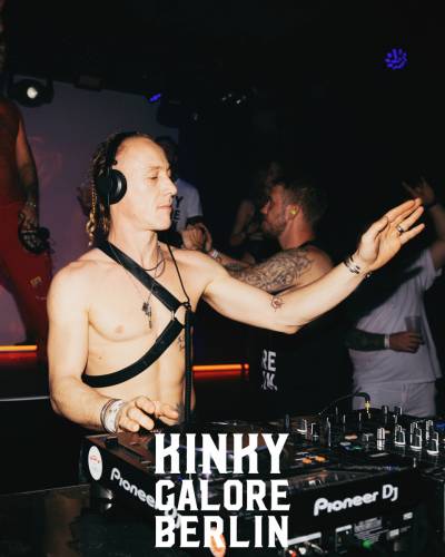 2024 aderholdprojects fotografie kinky galore Berlin fetisch nude porn art fotografie6062