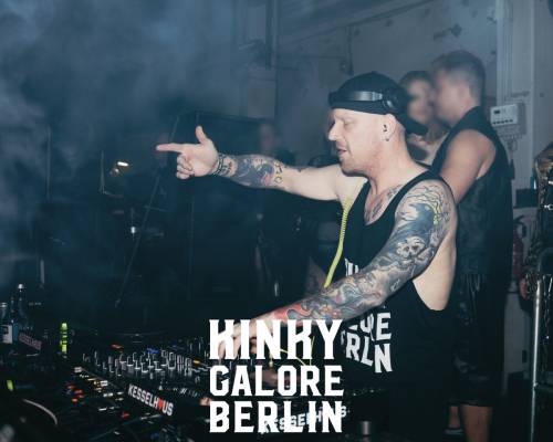 2025 aderholdprojects fotografie nude fetisch porn art kinky galore augsburg7104