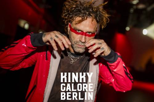 KinkyGaloreStuttgart_sensualshootFFM_mitLogo-0373-003
