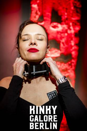 KinkyGaloreStuttgart_sensualshootFFM_mitLogo-0535-011