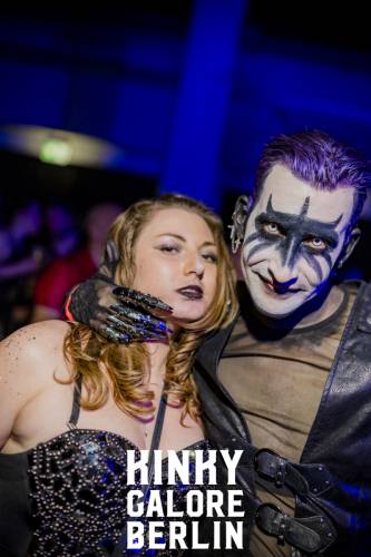 KinkyGaloreStuttgart_sensualshootFFM_mitLogo-0796-025