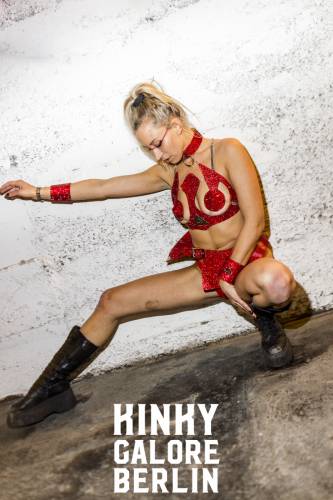 KinkyGaloreStuttgart_sensualshootFFM_mitLogo-1241-054