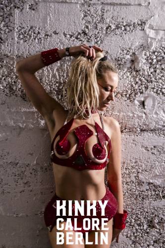 KinkyGaloreStuttgart_sensualshootFFM_mitLogo-1263-055