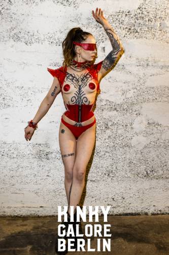 KinkyGaloreStuttgart_sensualshootFFM_mitLogo-1297-057