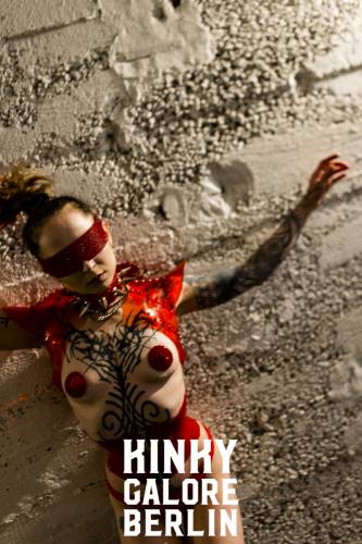 KinkyGaloreStuttgart_sensualshootFFM_mitLogo-1302-058