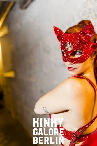 KinkyGaloreStuttgart_sensualshootFFM_mitLogo-1326-062