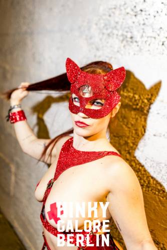 KinkyGaloreStuttgart_sensualshootFFM_mitLogo-1333-063