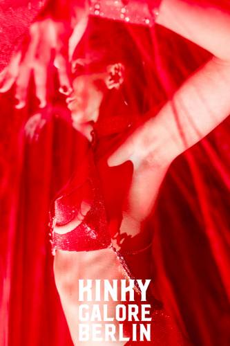 KinkyGaloreStuttgart_sensualshootFFM_mitLogo-1521-074