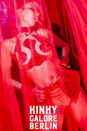 KinkyGaloreStuttgart_sensualshootFFM_mitLogo-1623-078