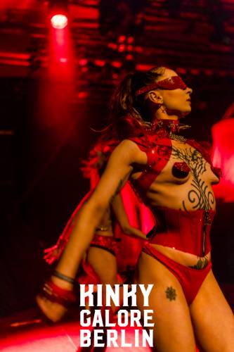 KinkyGaloreStuttgart_sensualshootFFM_mitLogo-1653-081