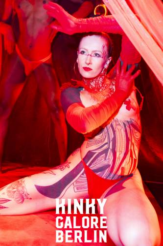 KinkyGaloreStuttgart_sensualshootFFM_mitLogo-1805-088