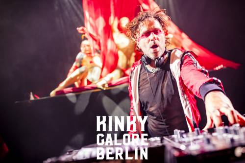 KinkyGaloreStuttgart_sensualshootFFM_mitLogo-1865-092