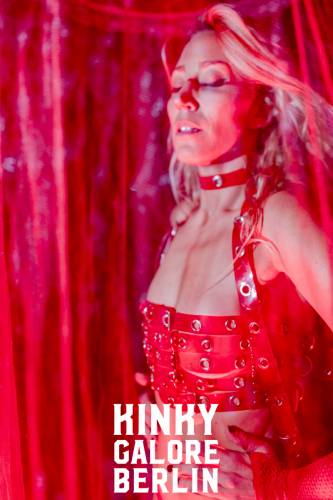 KinkyGaloreStuttgart_sensualshootFFM_mitLogo-2248-108