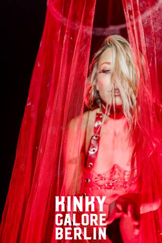 KinkyGaloreStuttgart_sensualshootFFM_mitLogo-2283-111