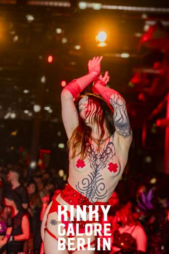 KinkyGaloreStuttgart_sensualshootFFM_mitLogo-2310-112