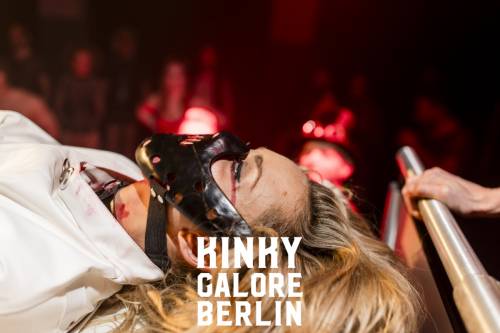 KinkyGaloreStuttgart_sensualshootFFM_mitLogo-3012-144