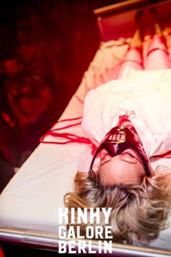 KinkyGaloreStuttgart_sensualshootFFM_mitLogo-3016-146