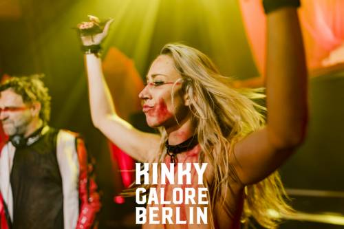 KinkyGaloreStuttgart_sensualshootFFM_mitLogo-3656-170