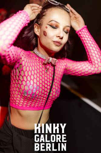 KinkyGaloreStuttgart_sensualshootFFM_mitLogo-3728-172