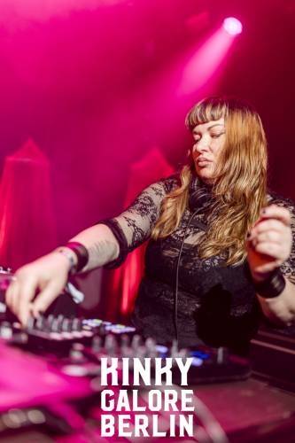 KinkyGaloreStuttgart_sensualshootFFM_mitLogo-3811-177