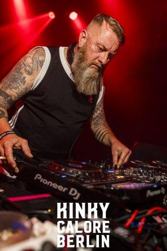 Hamburg mit Logo April 25