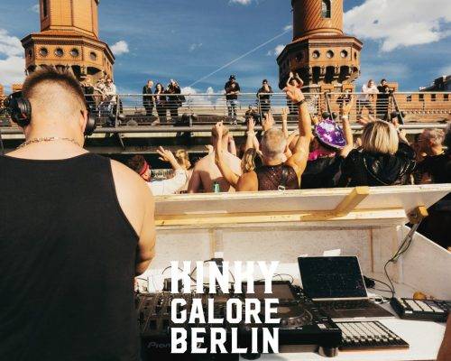 2025_aderholdprojects_fotografie_event_party_kinky_galore_fetisch_BootsParty_Berlin7011