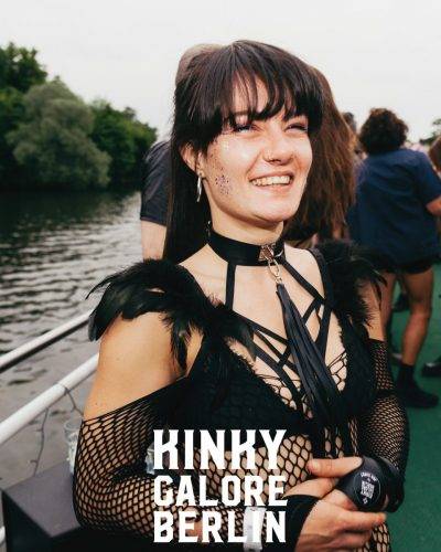 2025_aderholdprojects_fotografie_event_party_kinky_galore_fetisch_BootsParty_Berlin7427