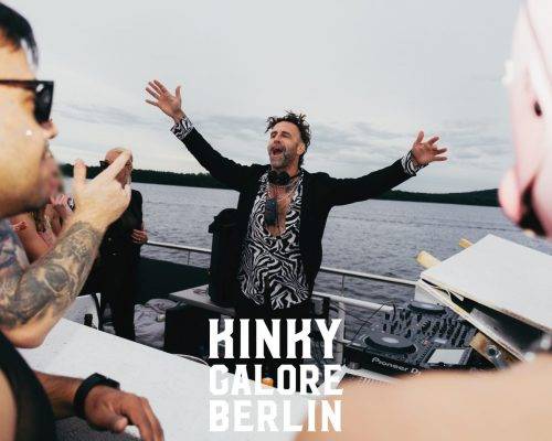 2025_aderholdprojects_fotografie_event_party_kinky_galore_fetisch_BootsParty_Berlin7553