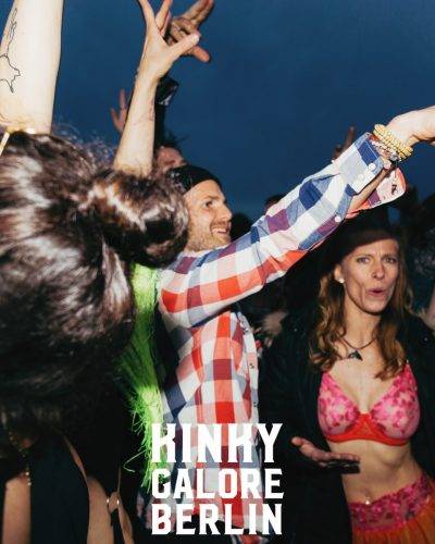 2025_aderholdprojects_fotografie_event_party_kinky_galore_fetisch_BootsParty_Berlin7716