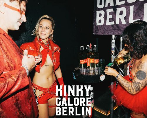2025_aderholdprojects_fotografie_event_party_kinky_galore_fetisch_Hamburg_UebelGefaehrlich5066