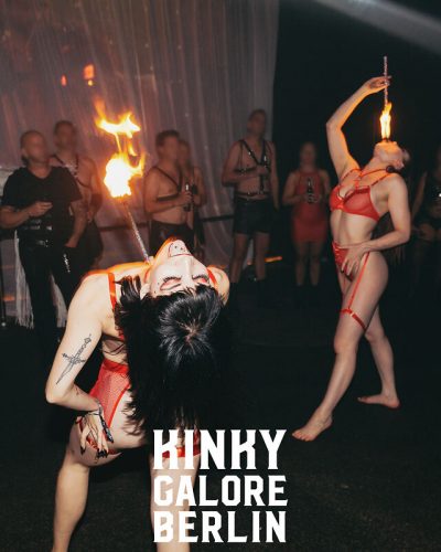 2025_aderholdprojects_fotografie_event_party_kinky_galore_fetisch_Hamburg_UebelGefaehrlich5417