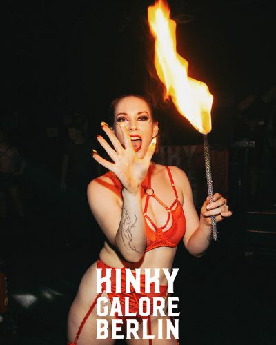 2025_aderholdprojects_fotografie_event_party_kinky_galore_fetisch_Hamburg_UebelGefaehrlich5497