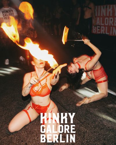 2025_aderholdprojects_fotografie_event_party_kinky_galore_fetisch_Hamburg_UebelGefaehrlich5597