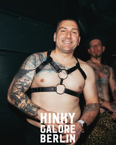 2025_aderholdprojects_fotografie_event_party_kinky_galore_fetisch_Hamburg_UebelGefaehrlich5914