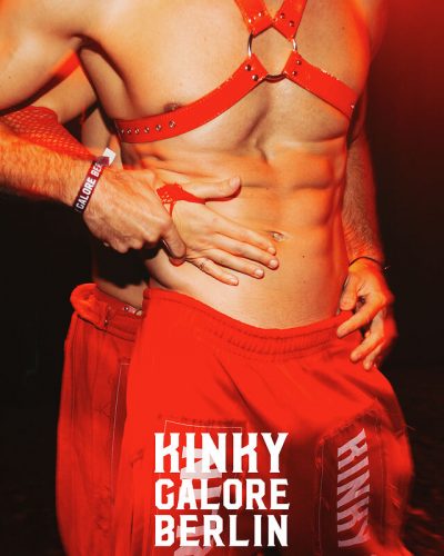 2025_aderholdprojects_fotografie_event_party_kinky_galore_fetisch_Hamburg_UebelGefaehrlich6839