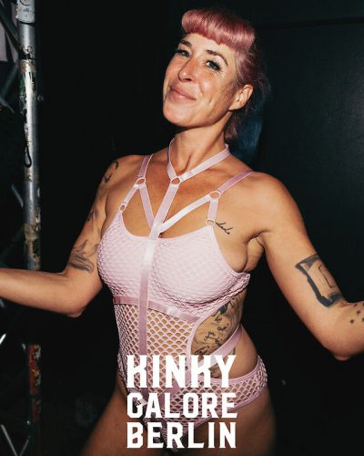 2025_aderholdprojects_fotografie_event_party_kinky_galore_fetisch_Hamburg_UebelGefaehrlich7089